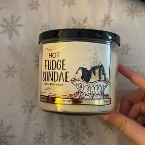 Bath & Body Works Hot Fudge Sundae Candle